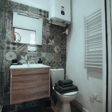 Renove - Proche Centre Apartment *